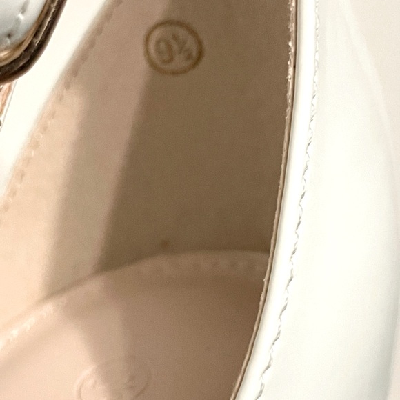 Sz 9 1/2 Coutgo Women's Bow Knot Heels white New - Picture 5 of 6